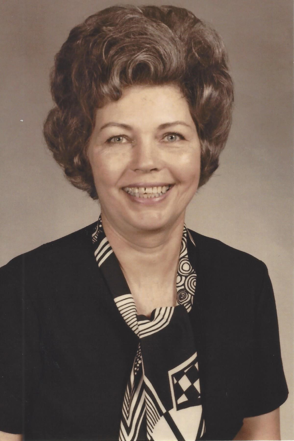 Obituary of Lois K Phillips