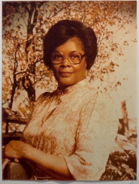 Obituary of Mary M Lott