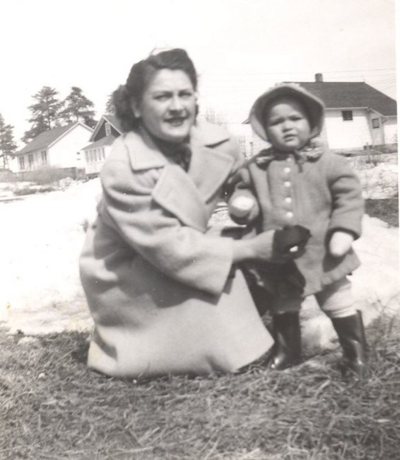 Obituary of Mrs. Mary Jeanne "Maisie" Sinclair
