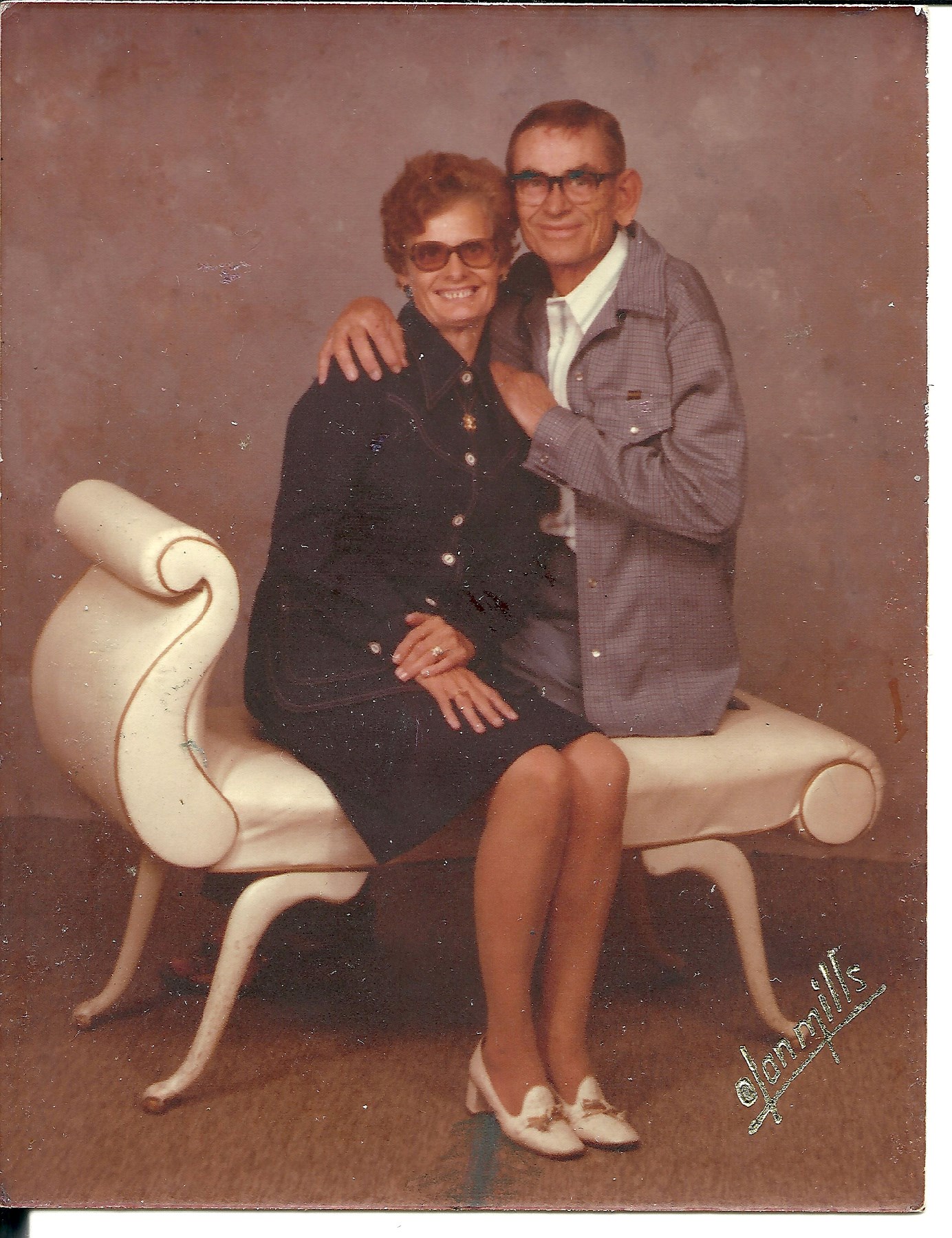 Obituary of Fay Lena Williams and Royle Thomas A. Row