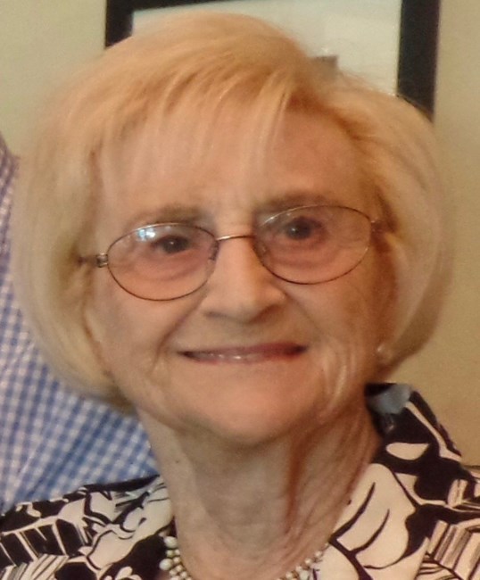 Obituary of Estelle Lesser