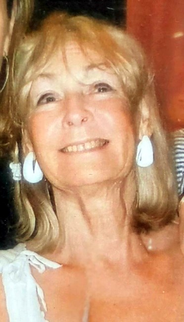 Obituary of Evelyn Margaret Reynolds