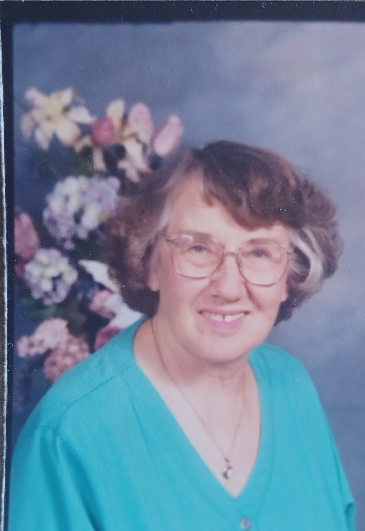 Obituary of Joan Louetta Nicolet