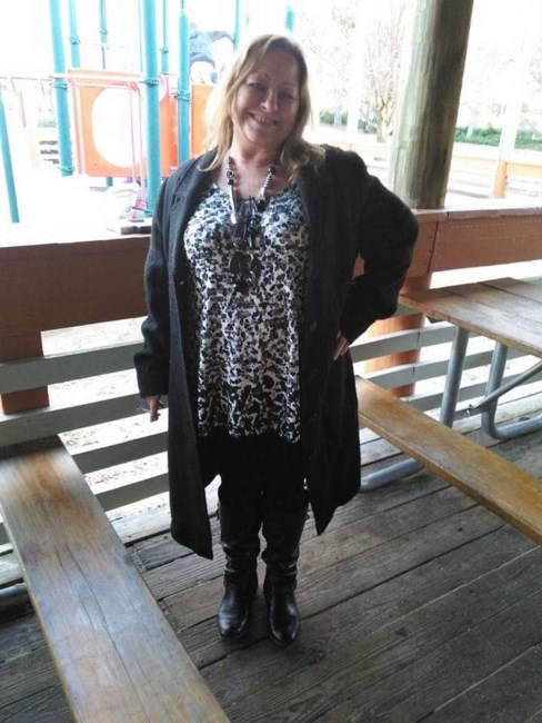 Obituario de Carol Evelyn Hood