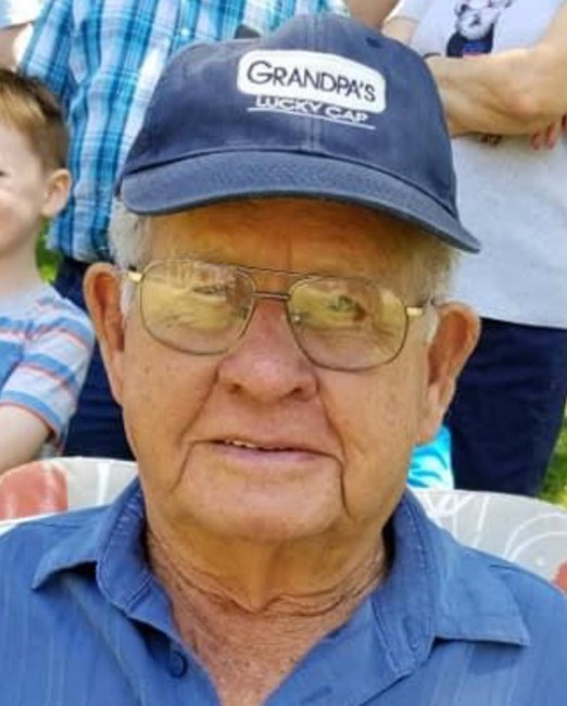 Obituario de Basil J.D. James