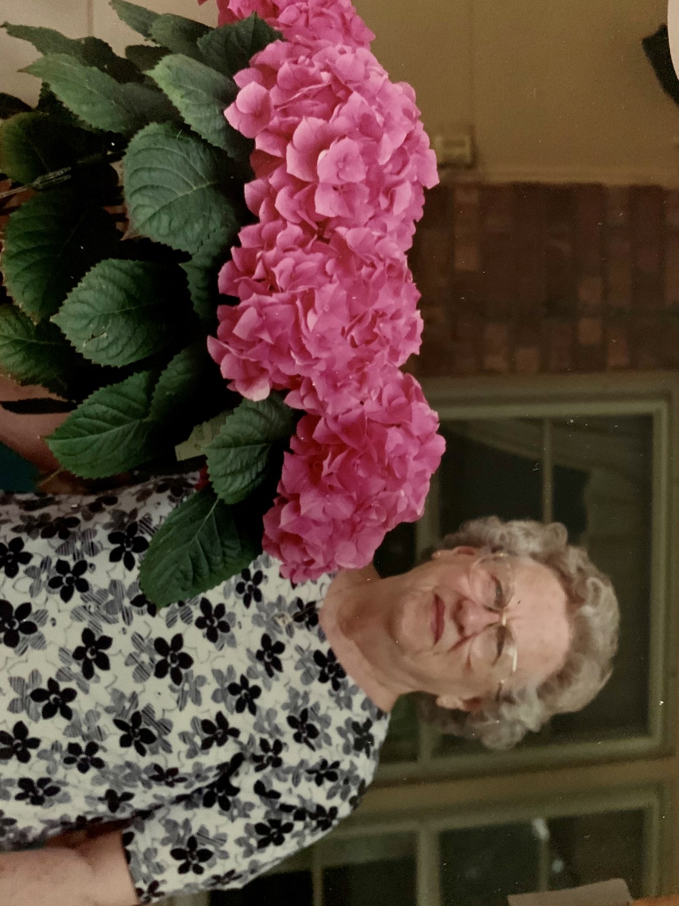 Obituary of Violet Janette Huffman Hoskins