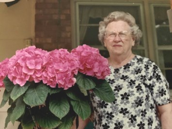 Obituary of Violet Janette Huffman Hoskins