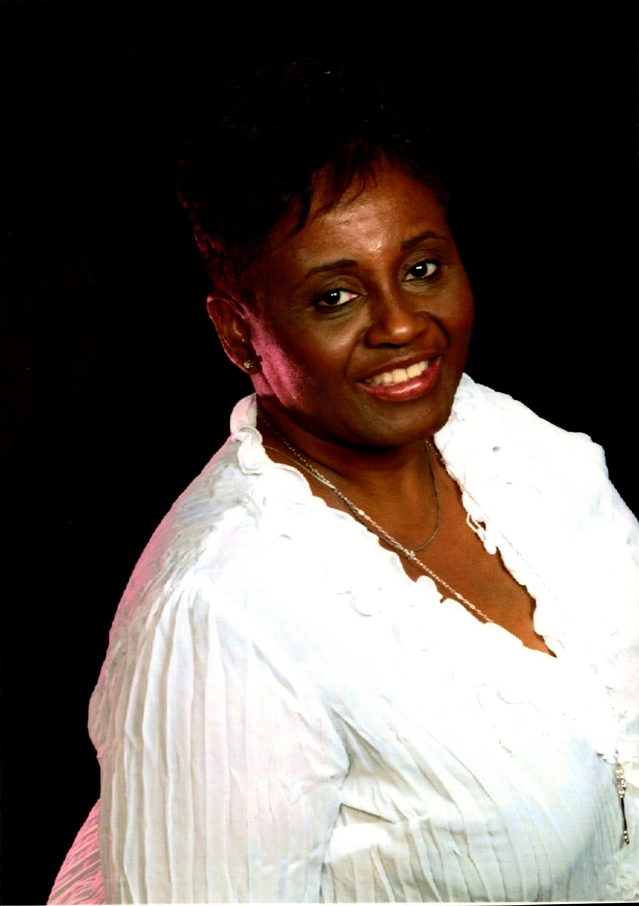 Obituario de Dora "Sherri " Lasherise Adams