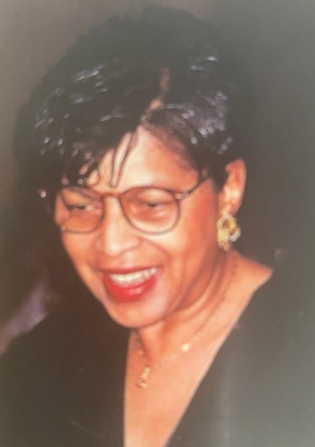 Obituary of Evelyn Etta Marguerite Bell