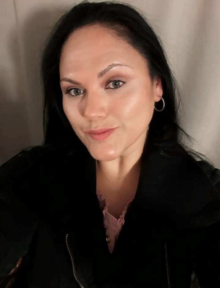 Obituary of Kimberly "Kim" Ann Dixon