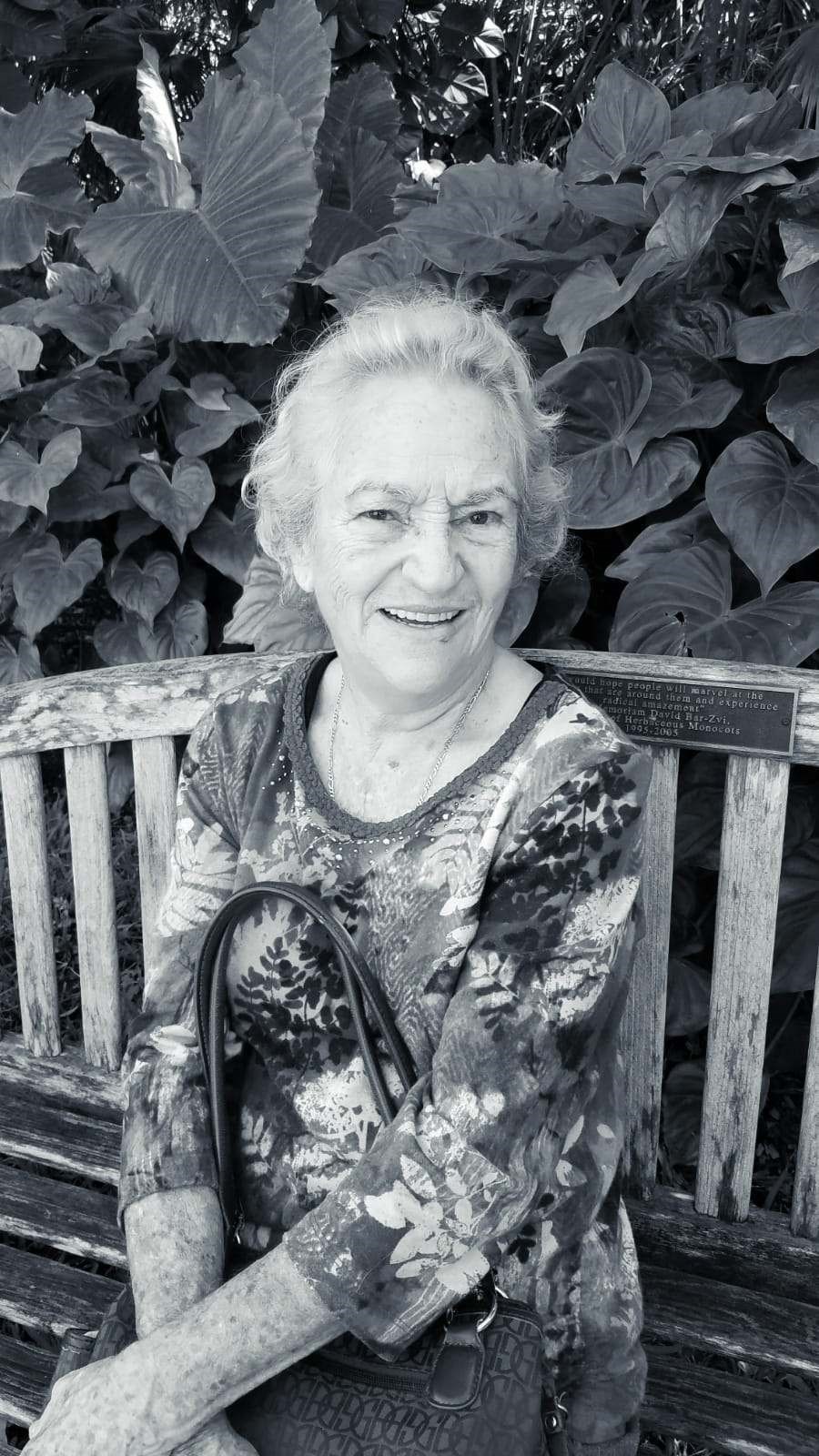 Obituary of Dulce Maria Hernandez