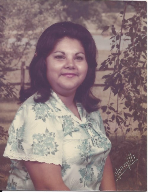 Obituario de Mrs. Esther Lollie Chavez