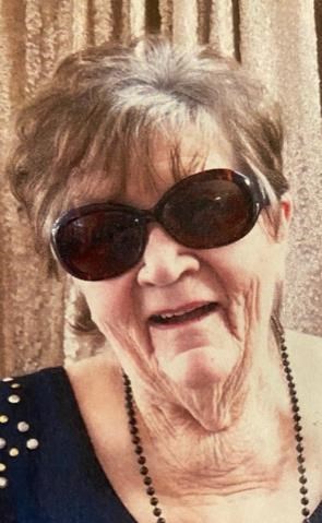Obituario de Kathleen Joan Lewis