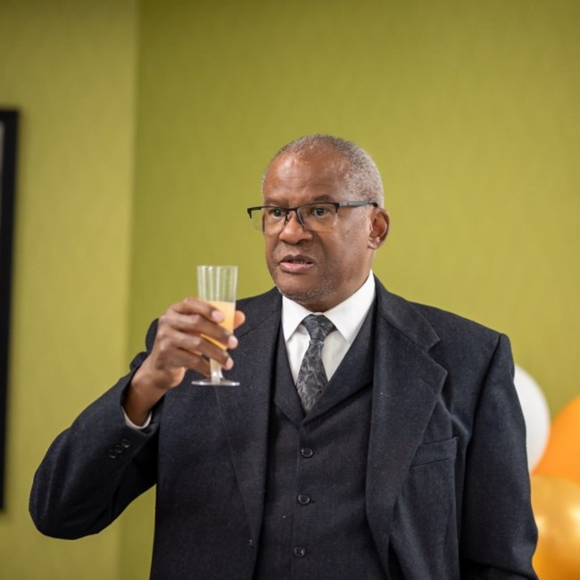 Obituary of Arthur L Thompson