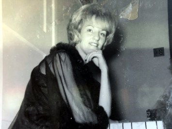 Obituary of Jeanette Fedock Carey