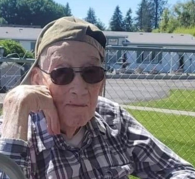 Obituary of Dale Clinton Lathrop