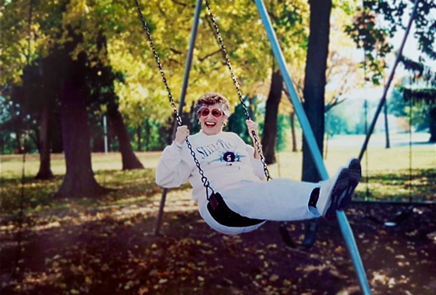 Obituary of Esther Jean Hogan (DeVriend)