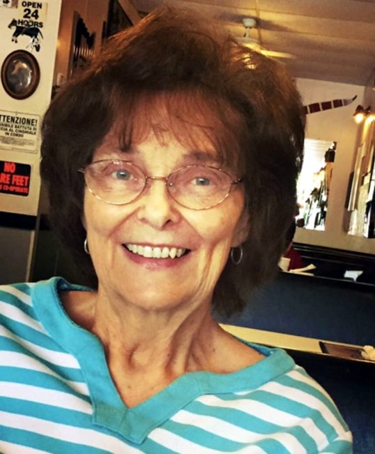 Avis de décès de Barbara Laraine Cox Hand