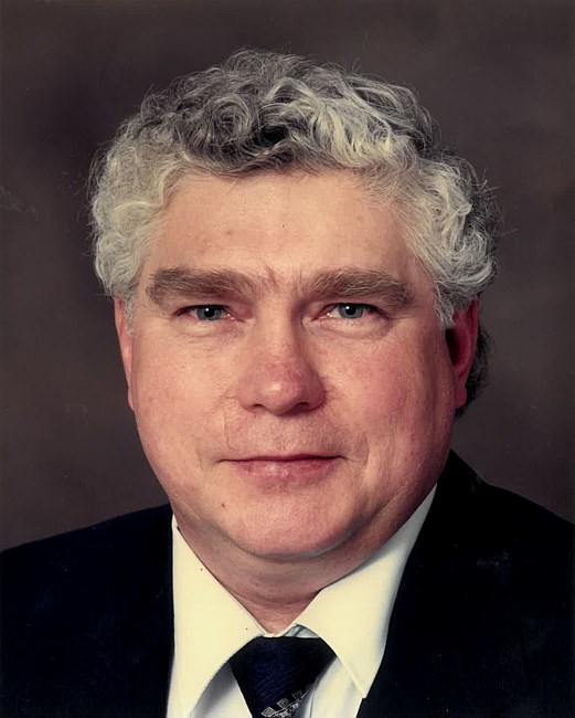 Obituary of Lawrence Stushnoff