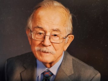 Obituario de Robert (Bob) William Urquhart Jr.