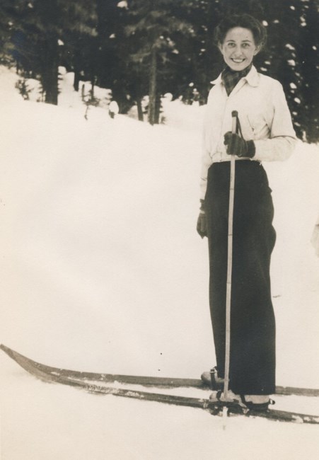 Avis de décès de Wilma Crawford Kahn
