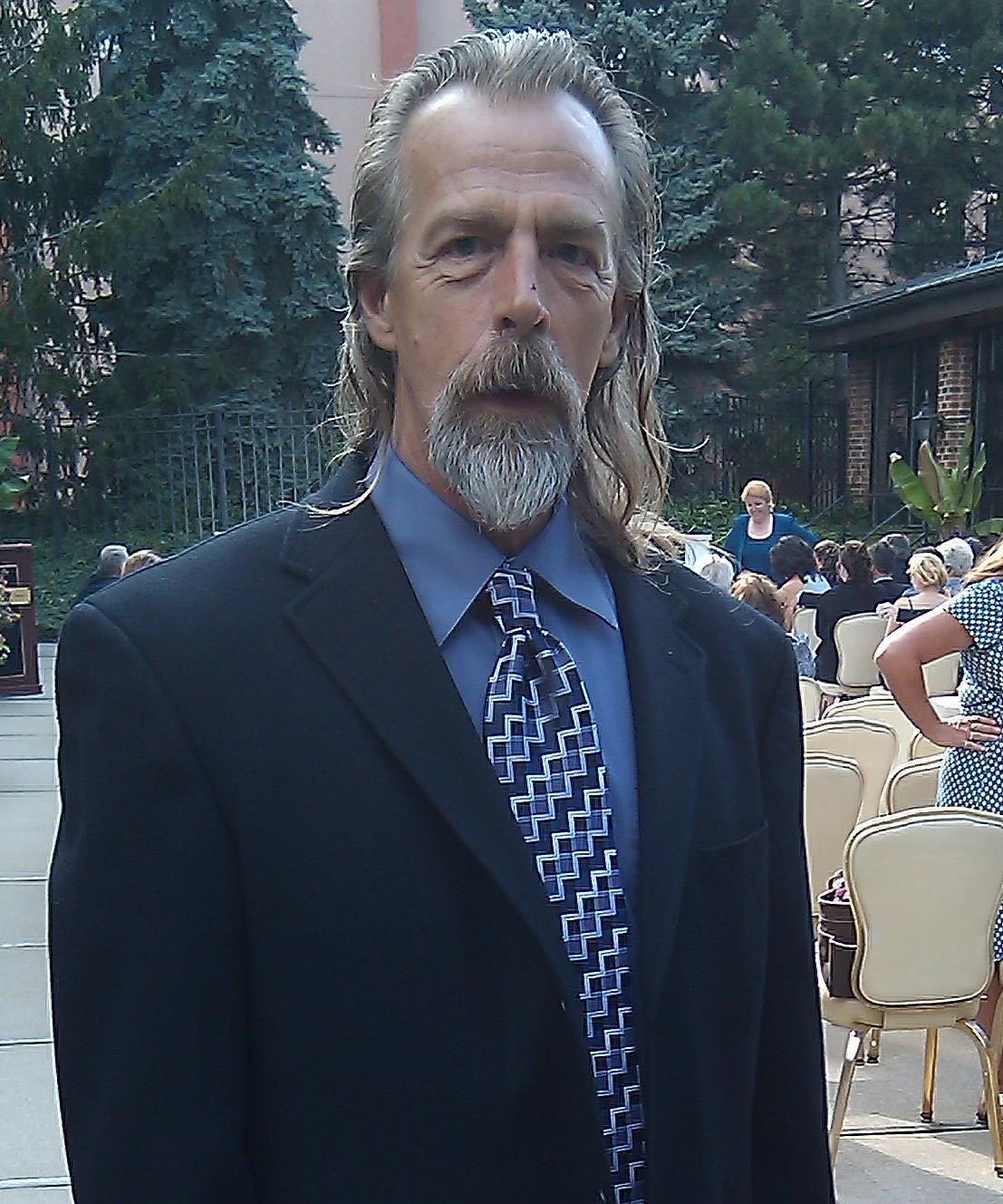 Obituario de Robert J Polzin