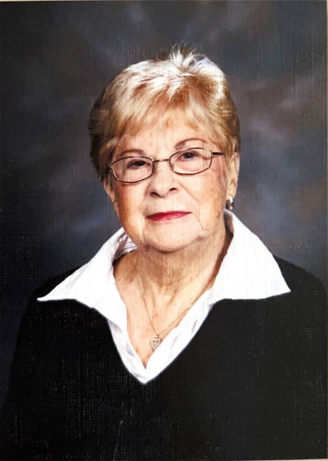 Obituario de June Shirley Ewing