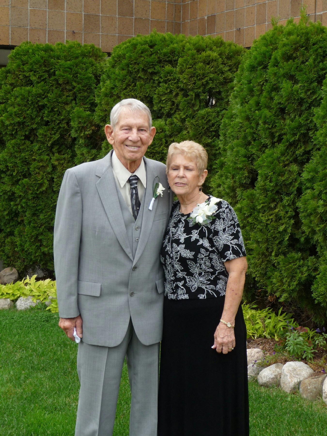 Obituary of Clifford Leroy Apers