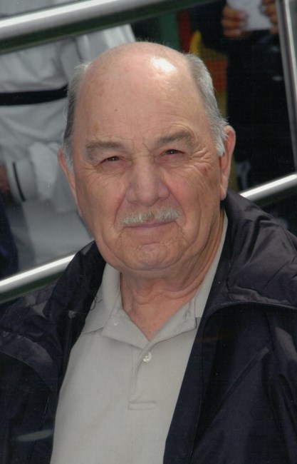 Obituary of Warren Bruce Bayley