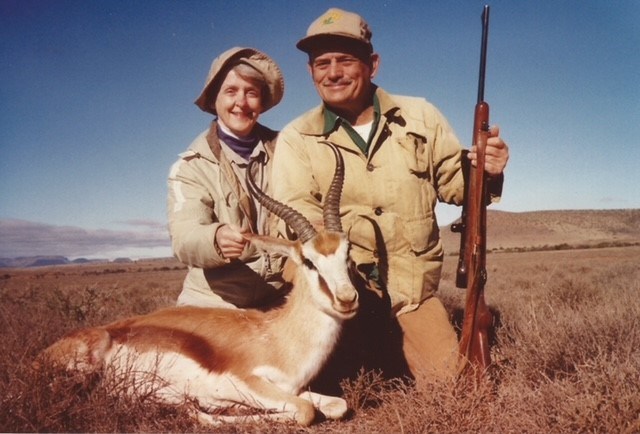 Obituario de Helen T Hampton