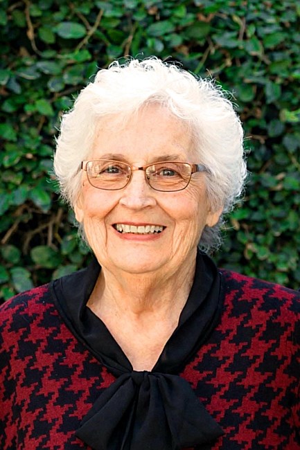 Obituary of Virginia Louise Curtiss