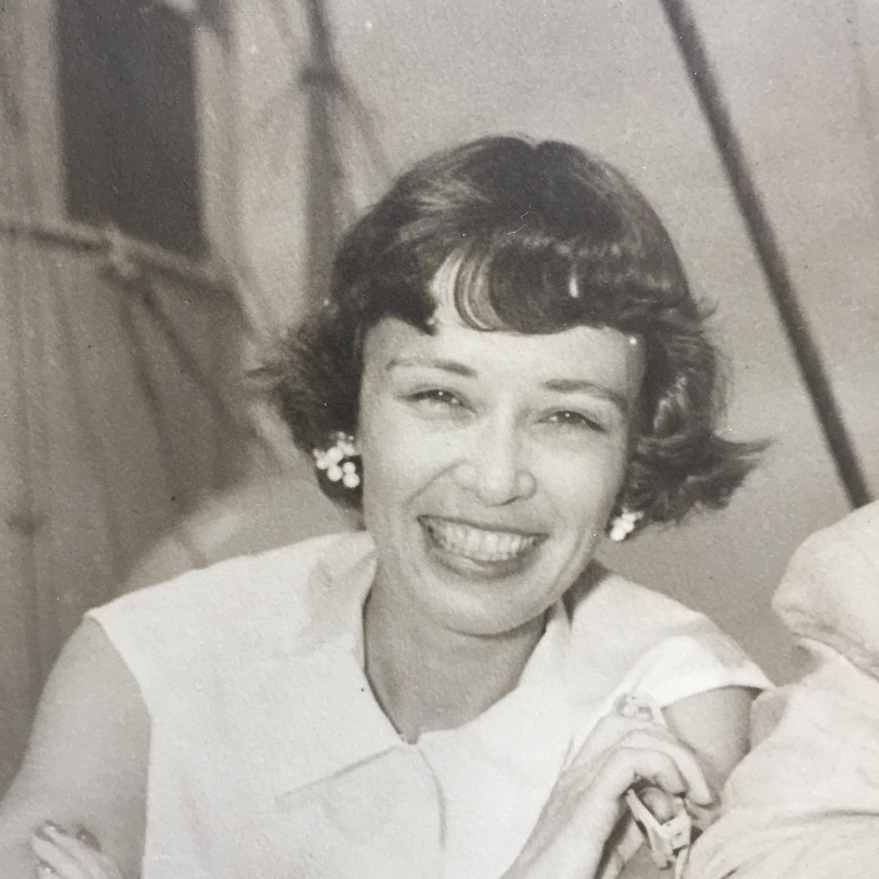 Obituary of Carrie Helen Earle