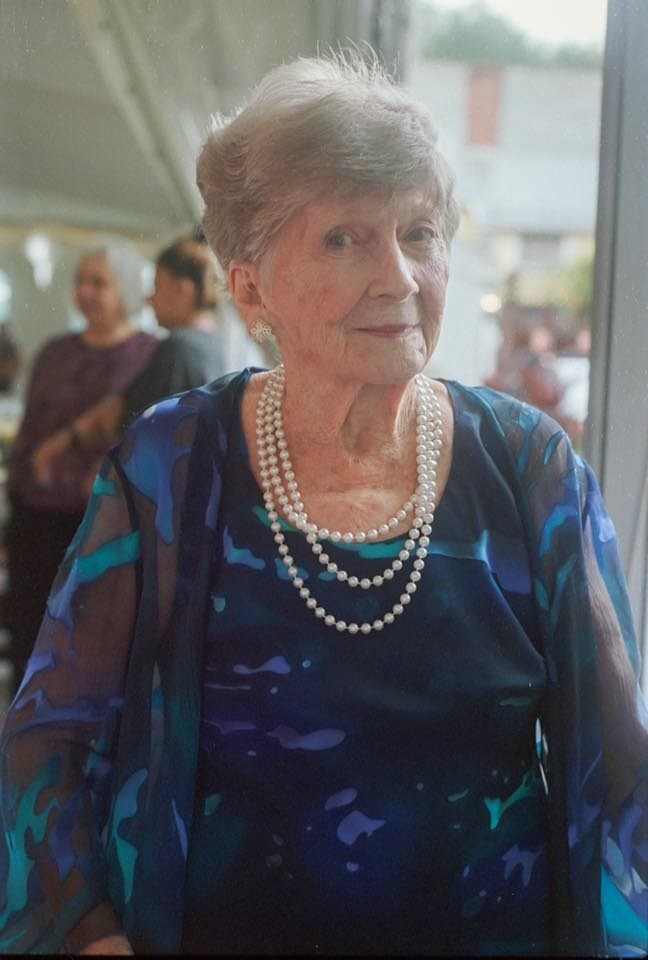 Obituario de Vivian W. Blair