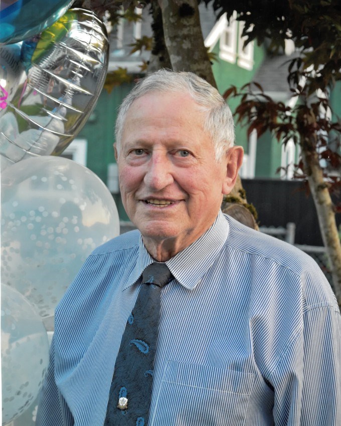 Avis de décès de Mr. Peter Dotto