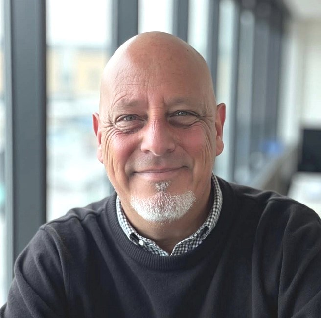 Obituary of Ian Douglas Epstein