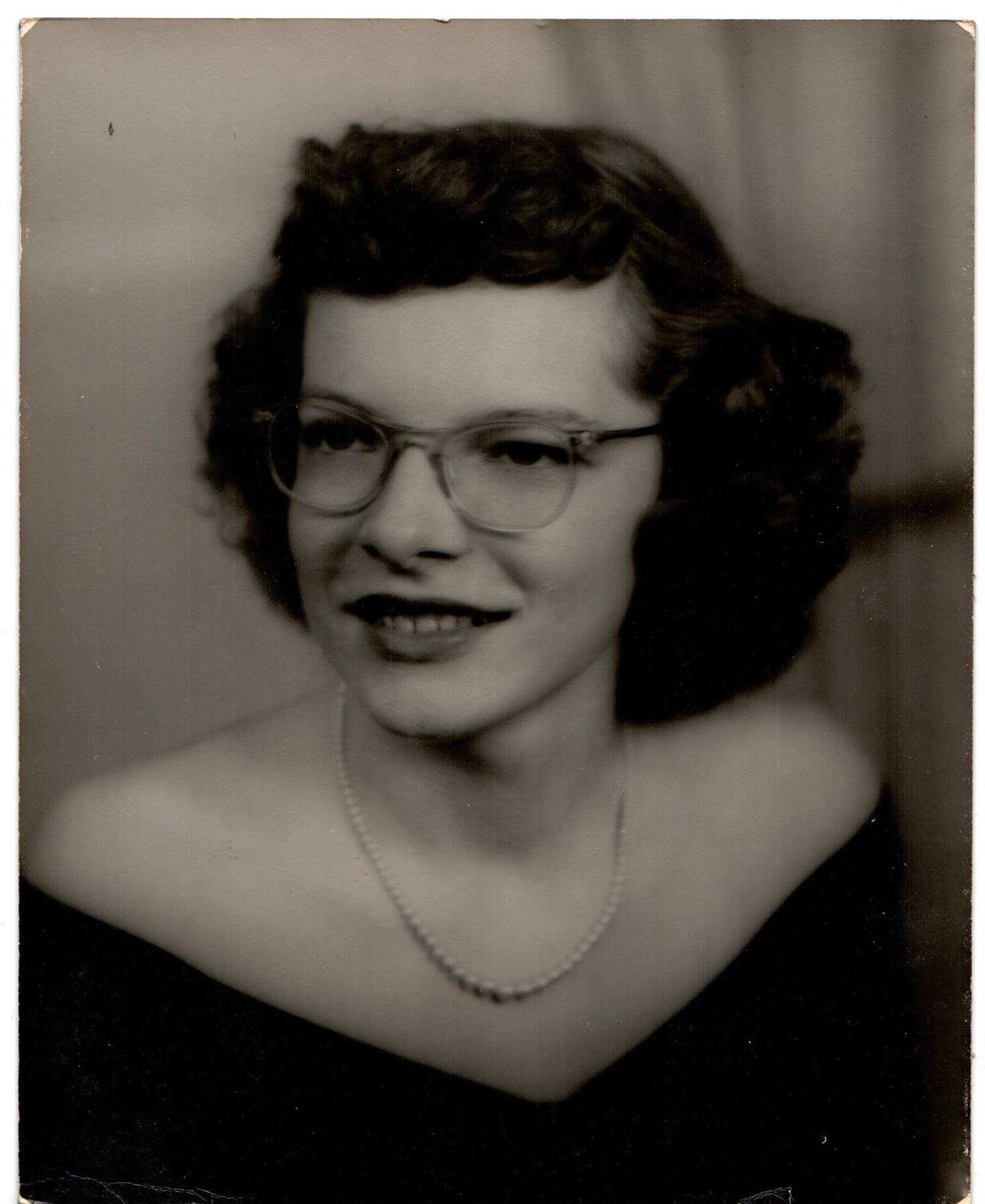 Obituary of Peggy Lou Nichols