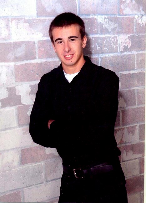 Obituario de Derek M. Look