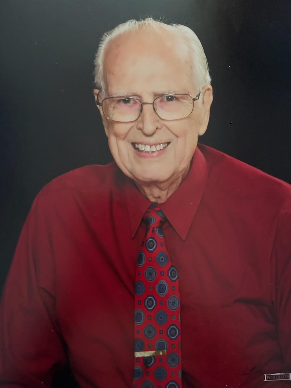 Lawrence "Larry" E. Lee Obituary Knoxville, TN