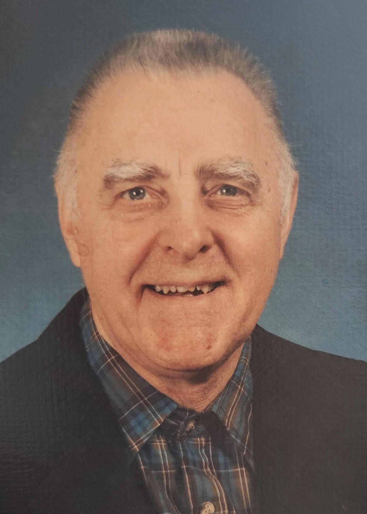 Darwin Holzgen Obituary - Byron Center, MI