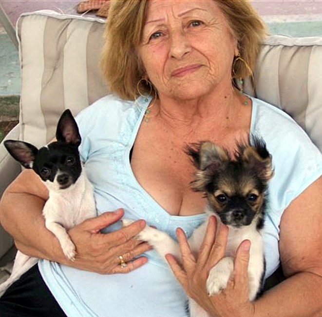 Obituary of Celia "Chelly" Navarro Perez