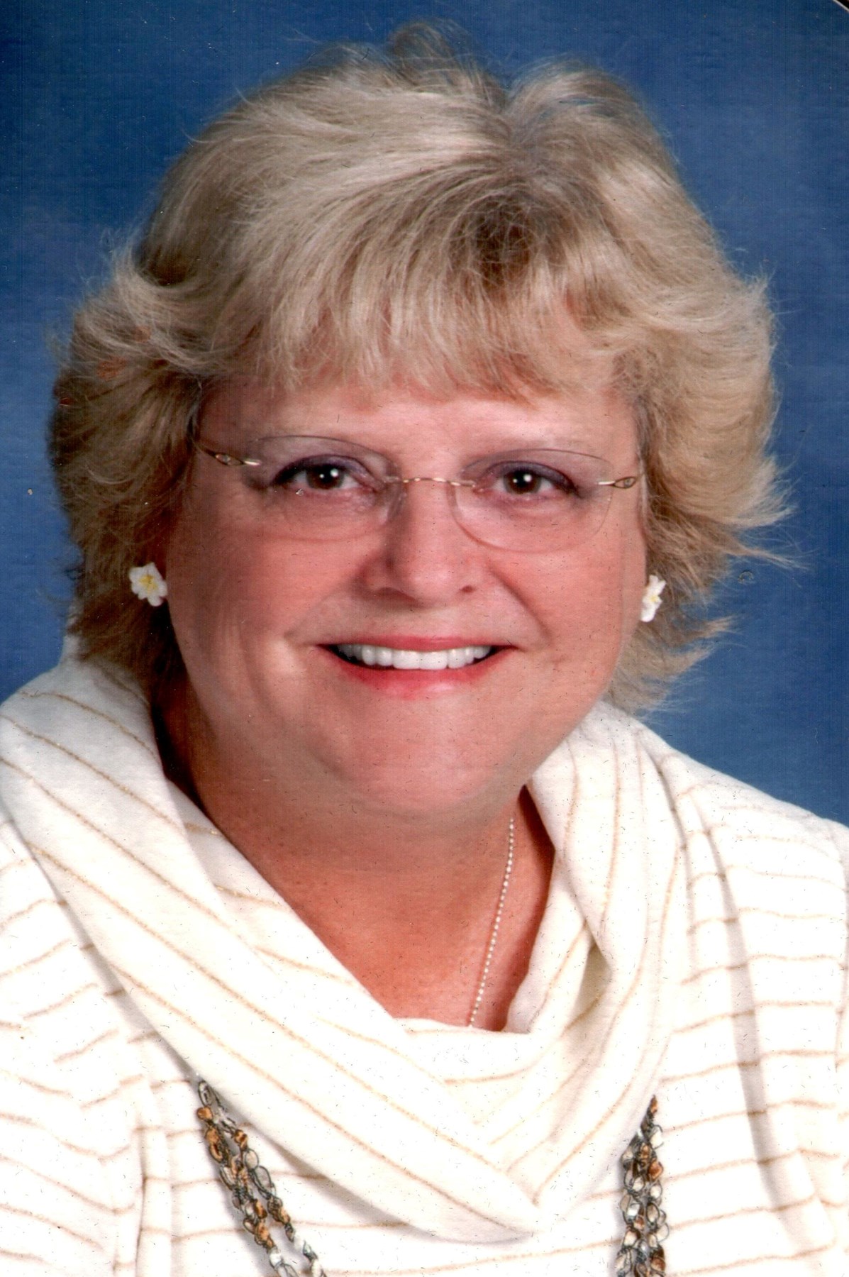 Elaine Reynolds Obituary - Ravenna, OH