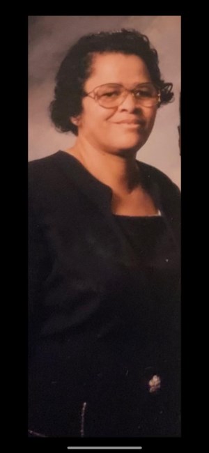 Obituary of Gloria Hollins