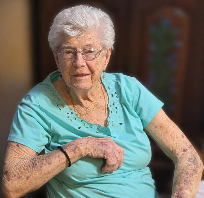 Obituary of Regina Maria Showalters