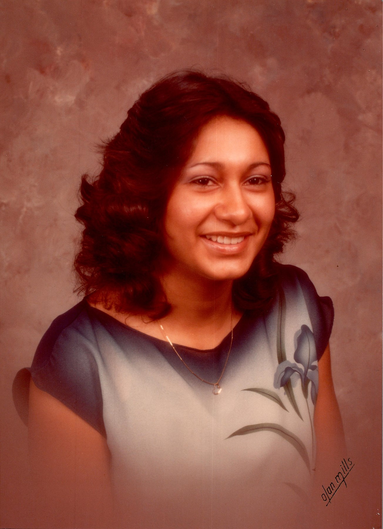 Obituary of Cynthia Leal Santos