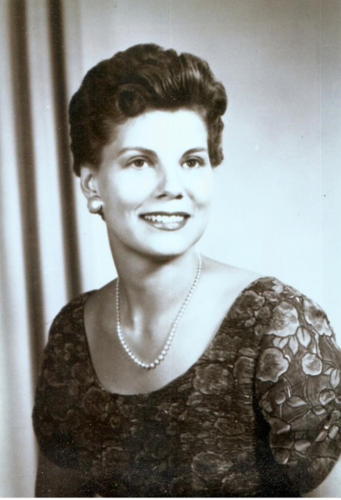 Obituary of Yvonne Eva Reynolds