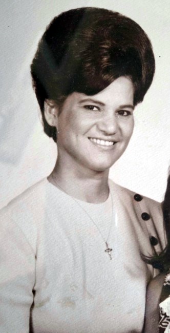 Obituary of Amelia Dolores Flores