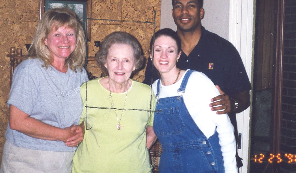 Obituary of Elizabeth Anne Lynch