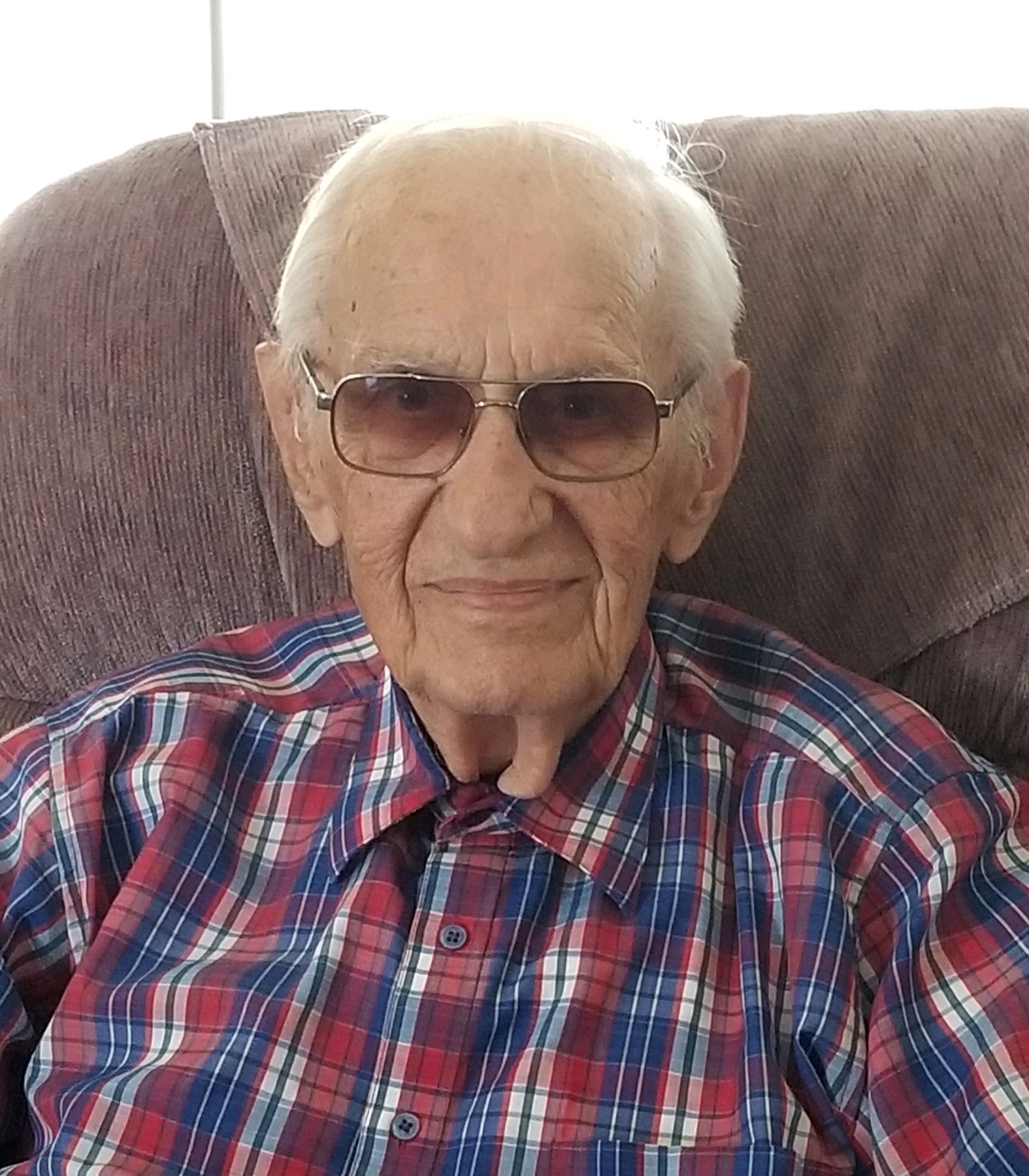 Obituary of Edward "Ed" Francis Desch Sr.