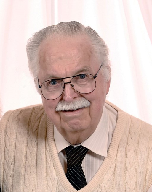 Obituary of George Dennis MacKenzie