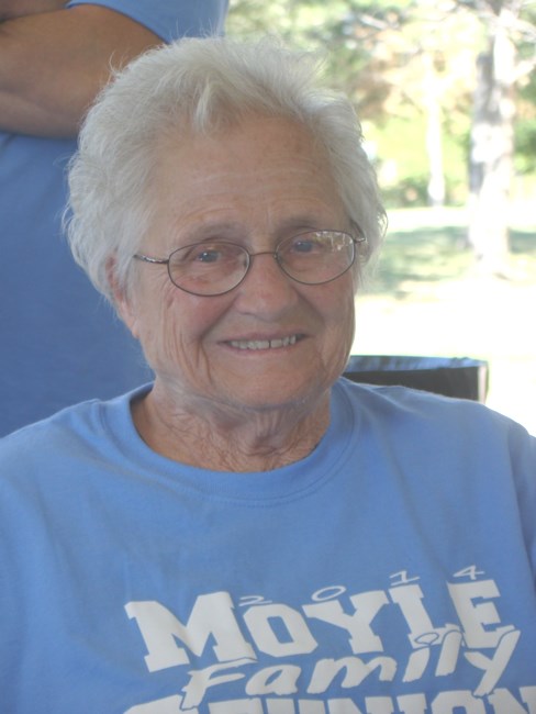 Obituary of Mary Maxine Moyle
